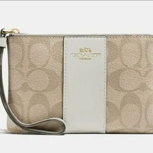 COACH Coated Canvas Corner light khaki/chalk JAX wristlett F58035